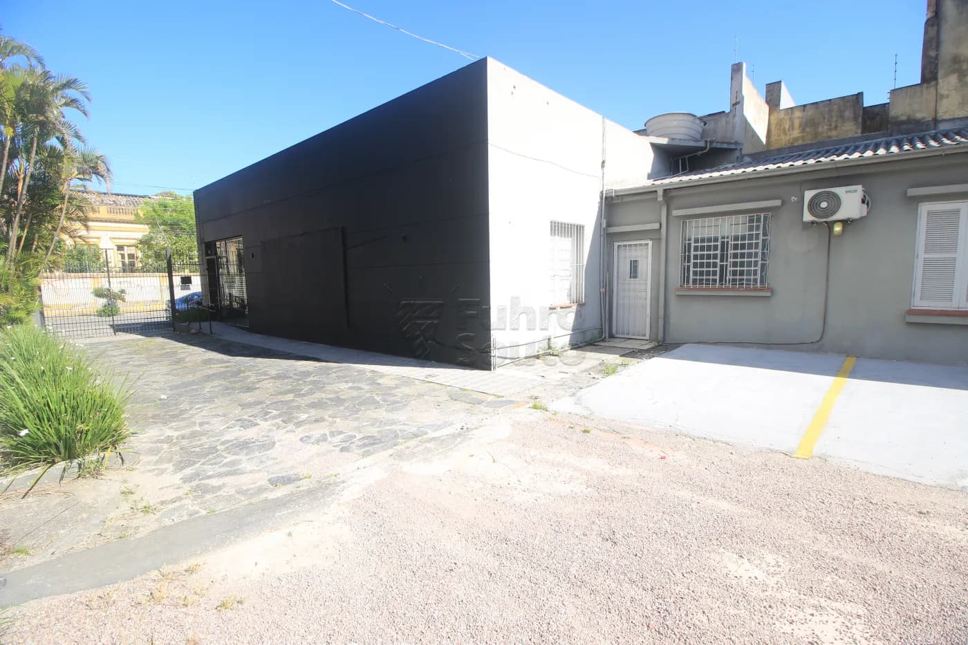 h9e37e-pelotas-comercial-predio-centro-19-11-2025_01-45-07-28.webp