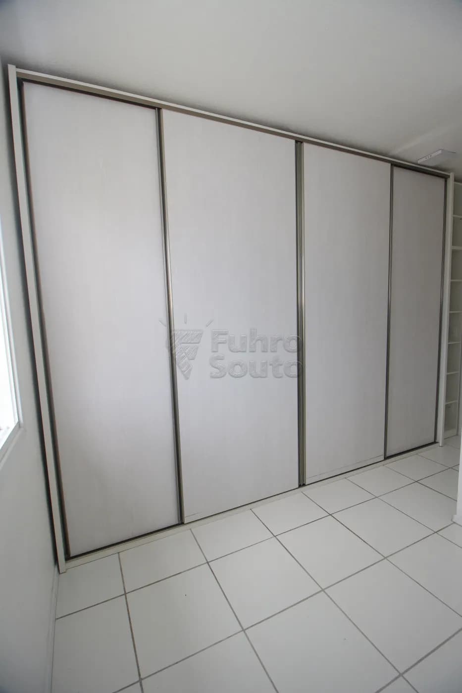 hau4ja-pelotas-casa-condominio-areal-11-12-2024_01-43-18-12.webp