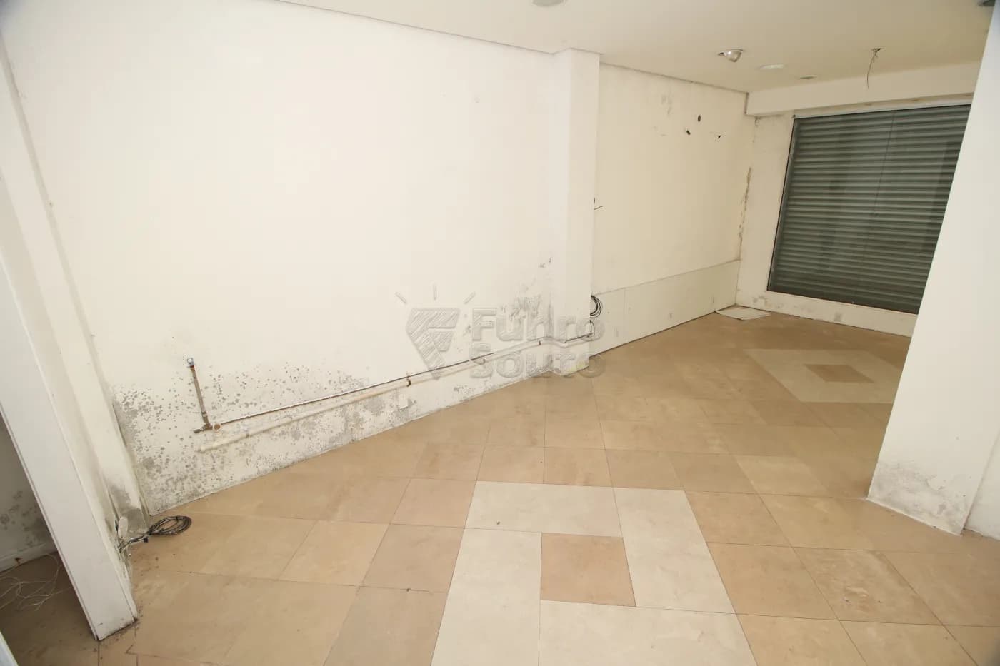 hff8x4-pelotas-comercial-sala-em-condominio-centro-04-10-2024_00-34-44-9.webp