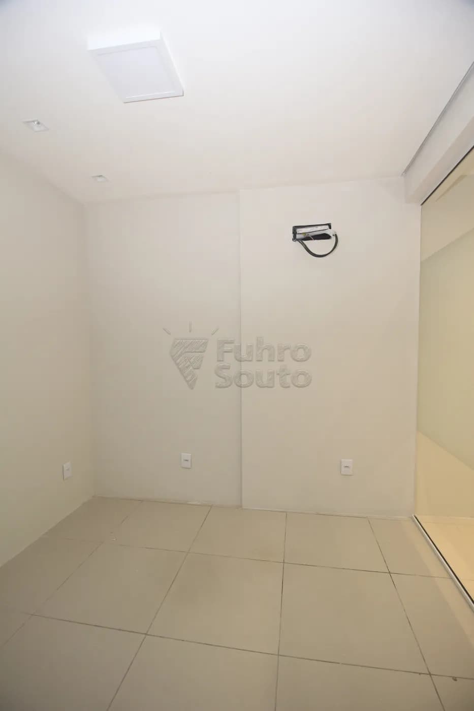hibbom-pelotas-comercial-predio-centro-24-09-2025_23-29-35-10.webp