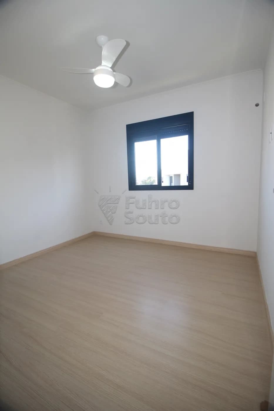 hkxj8v-pelotas-apartamento-padrao-centro-31-07-2024_21-22-53-18.webp
