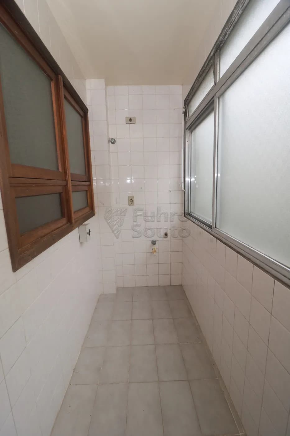 hmkgmd-pelotas-apartamento-padrao-centro-25-03-2026_23-46-53-69c49e1d6d041.webp