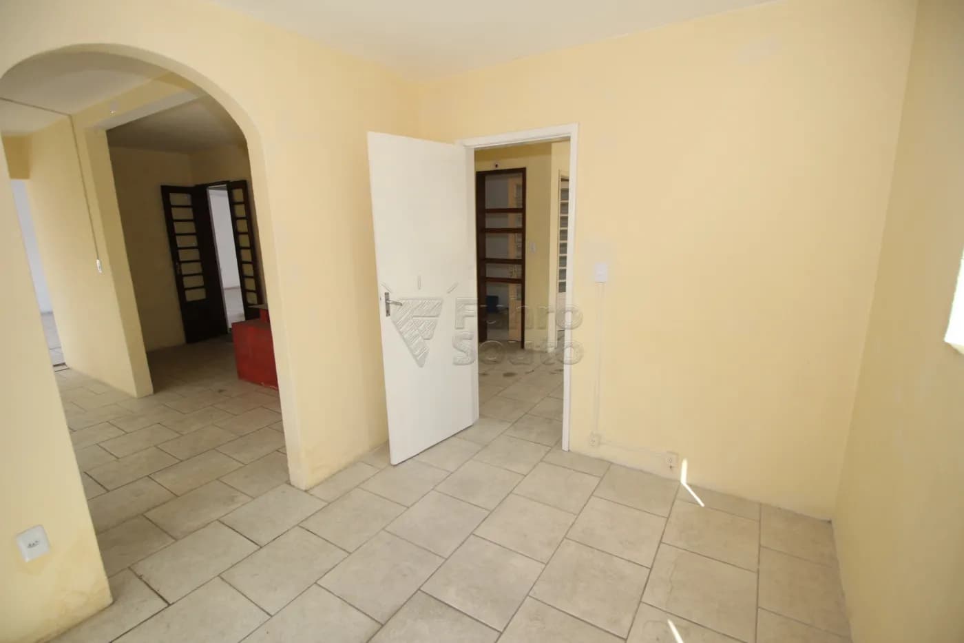 hnf2r8-pelotas-comercial-casa-centro-08-02-2024_22-13-55-18.webp