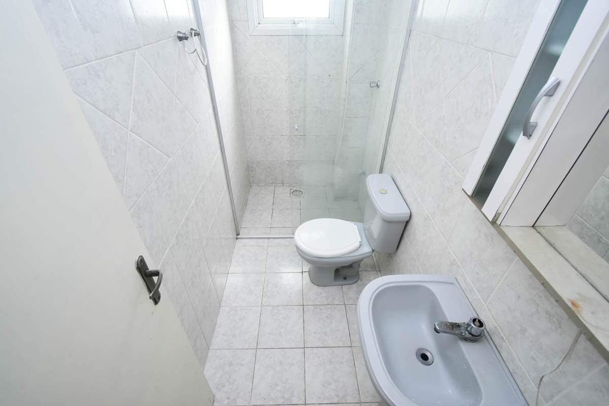ho16wp-apartamento-1-quarto-no-pelotas-banheiro-social.jpg
