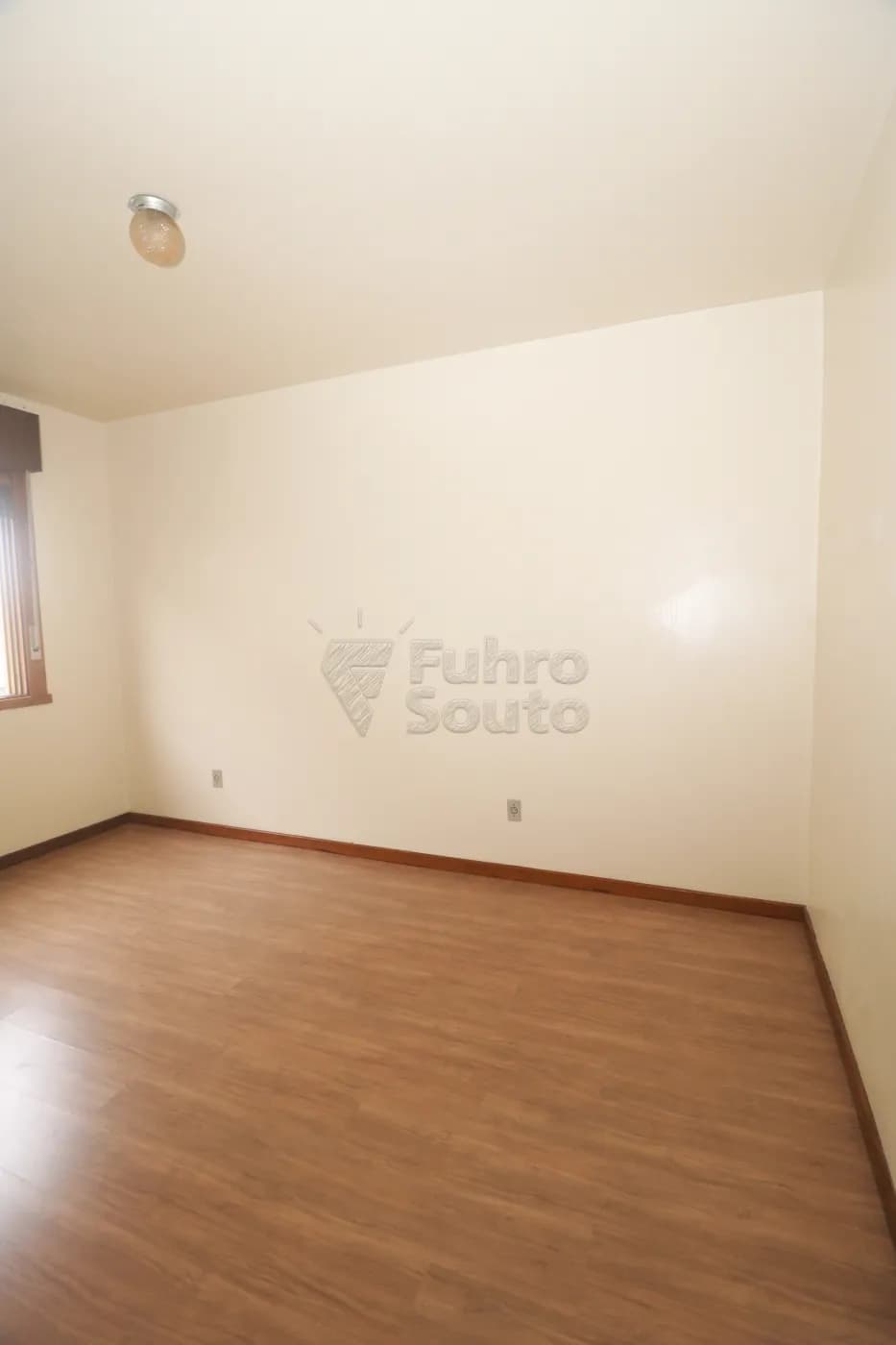 hod14-pelotas-apartamento-padrao-centro-25-03-2026_23-46-35-69c49e0b43b04.webp
