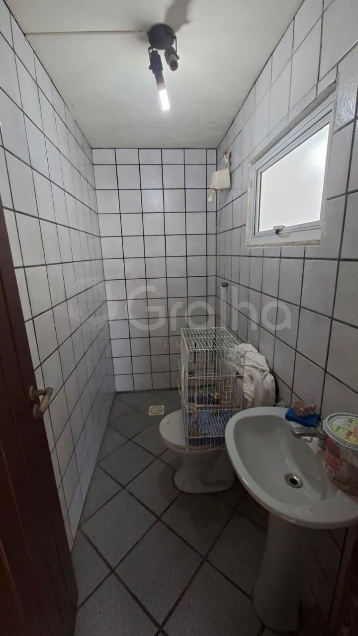 hqews9-ivr1Rj8W4A6Kg48s9_442336a58d18977cd9.jpg