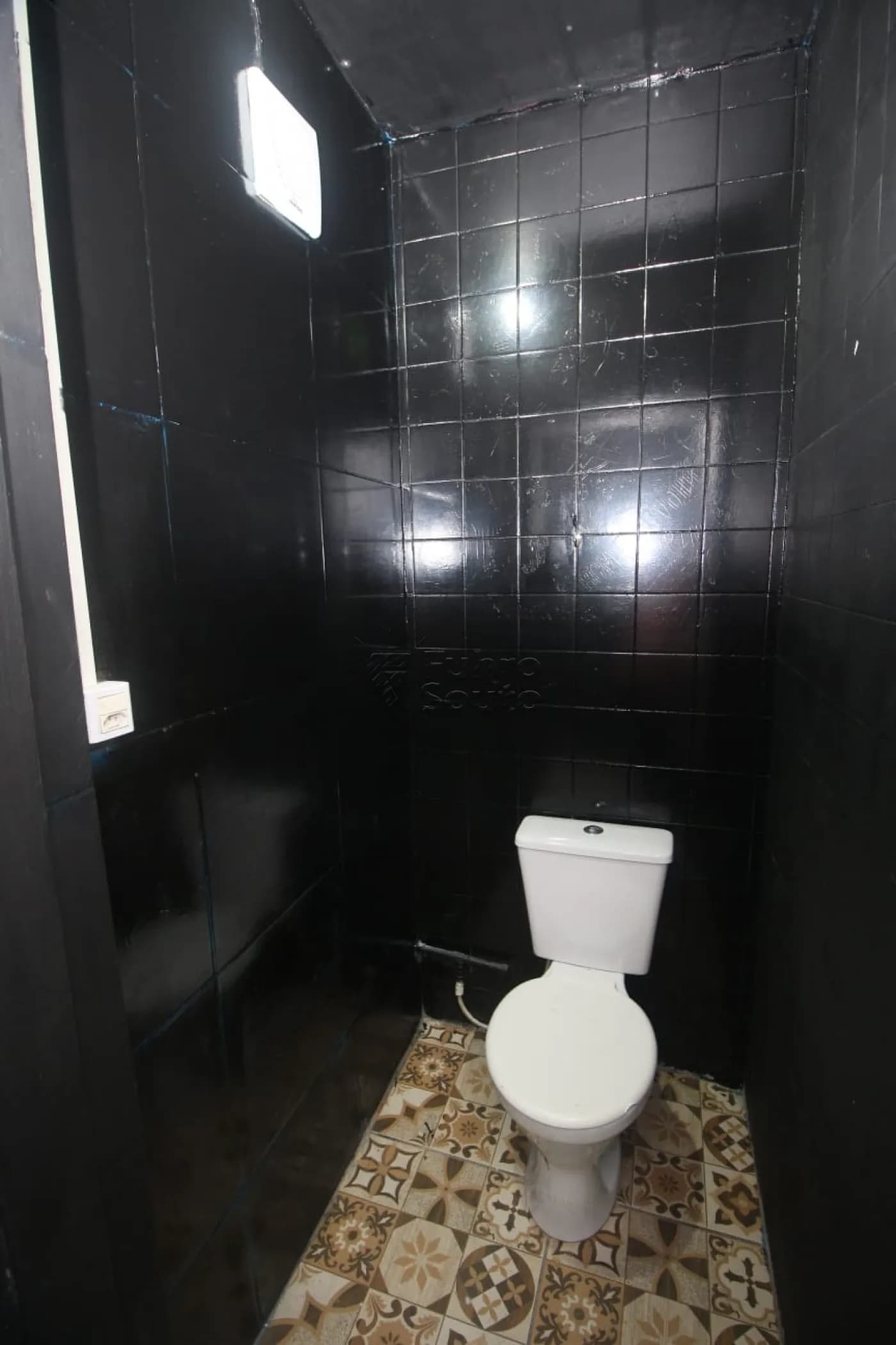 hvlvur-pelotas-comercial-predio-centro-23-10-2025_14-00-46-26.webp