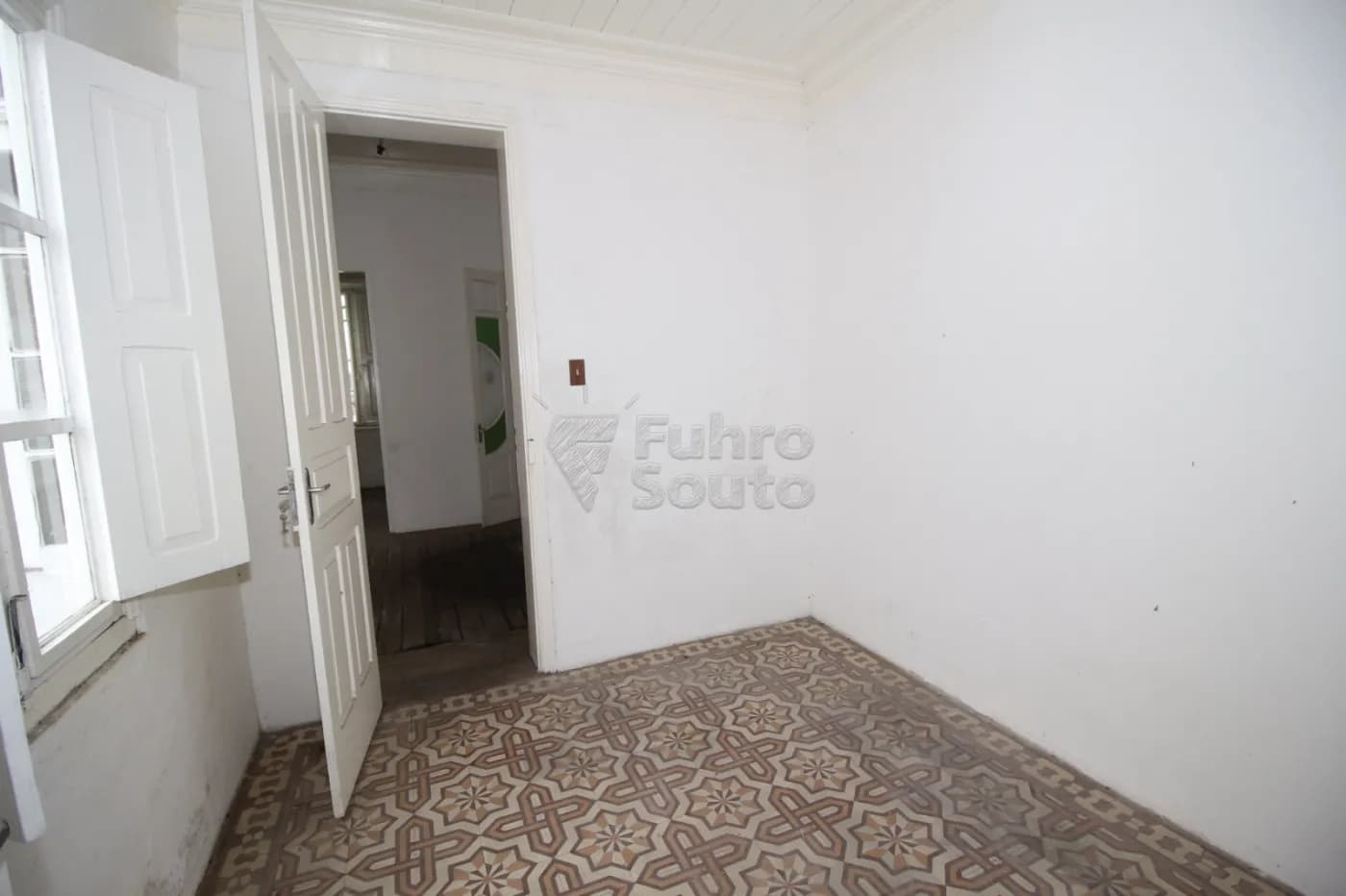 hwn3od-pelotas-casa-padrao-centro-18-06-2024_16-06-12-18.webp