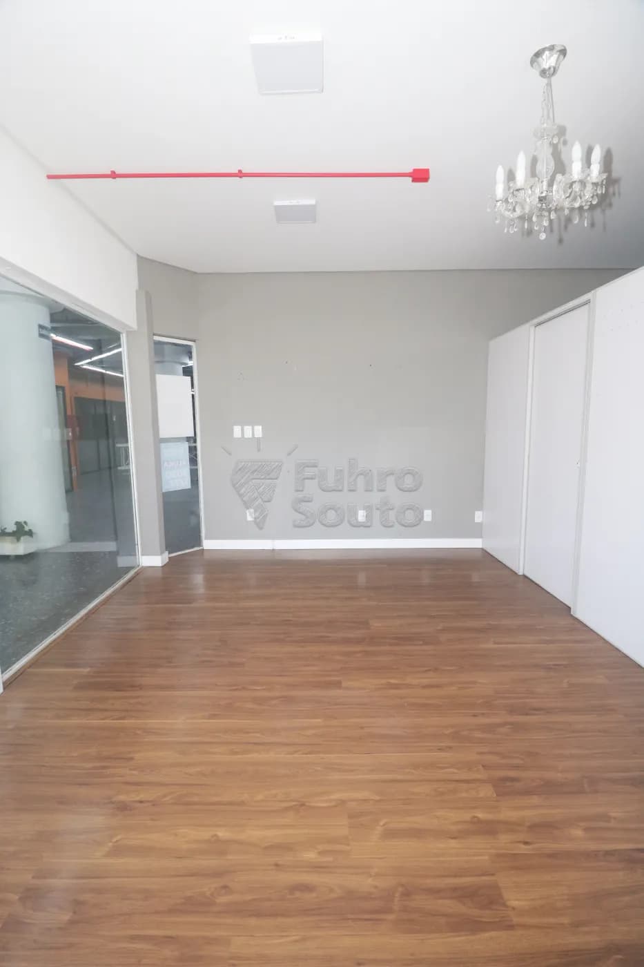 hzvy5r-pelotas-comercial-sala-em-condominio-centro-20-05-2026_01-18-34-6a0d361a9050d.webp