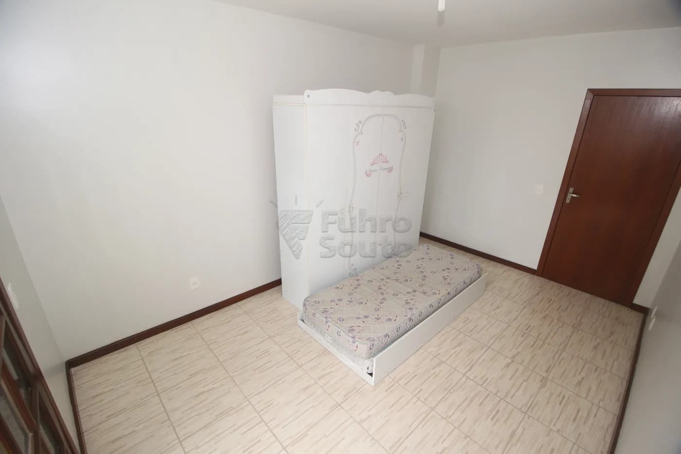 i1gz1i-pelotas-apartamento-fora-de-condominio-centro-02-04-2025_09-01-30-11.webp