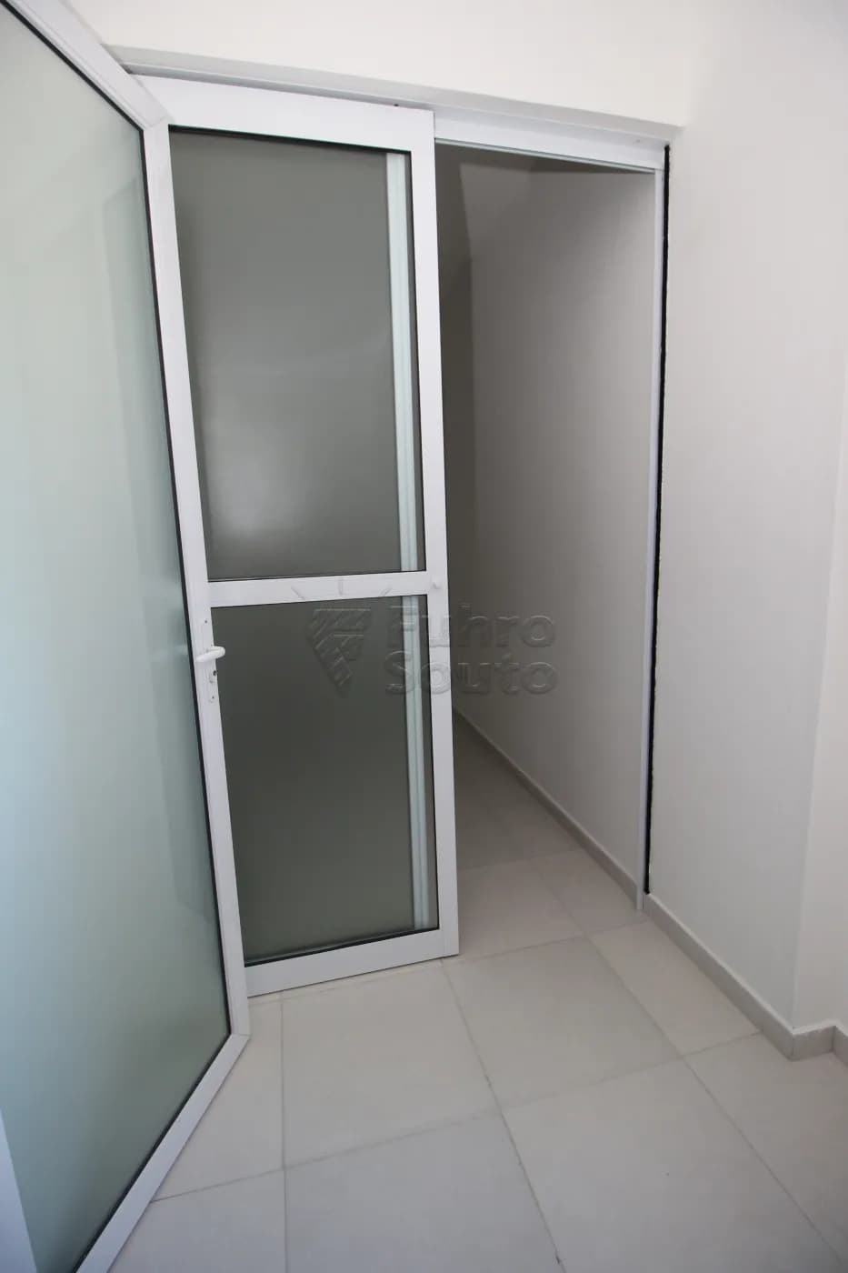 i4uz-pelotas-apartamento-padrao-centro-16-05-2024_00-41-58-9.webp