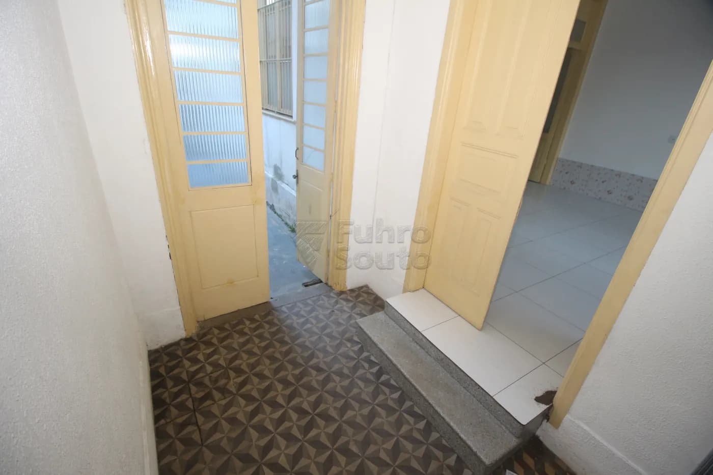 i561t7-pelotas-comercial-casa-centro-07-06-2025_00-13-00-24.webp