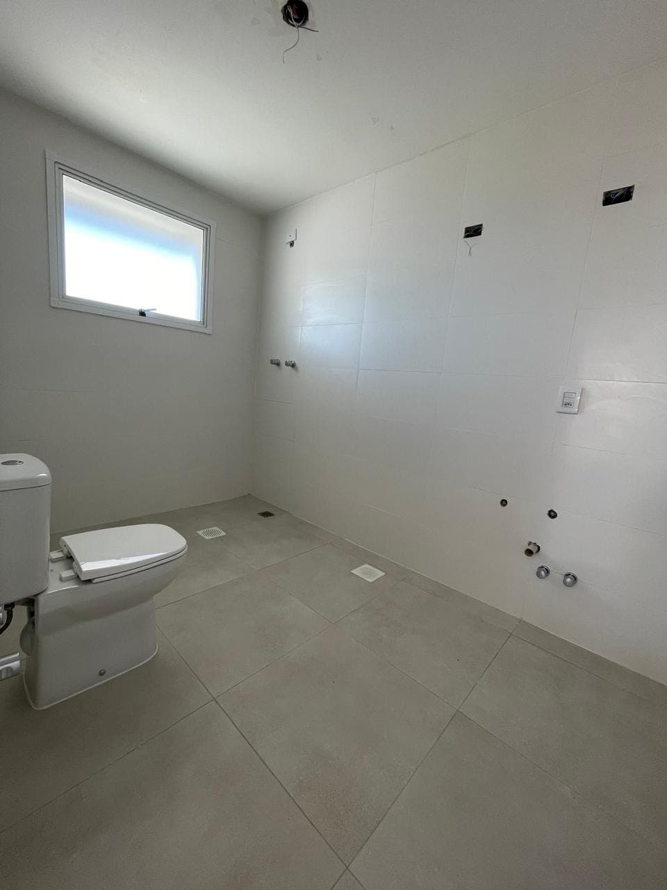 i9ItjsD6L3122JJC4J2_33866e0473997eaa.jpg