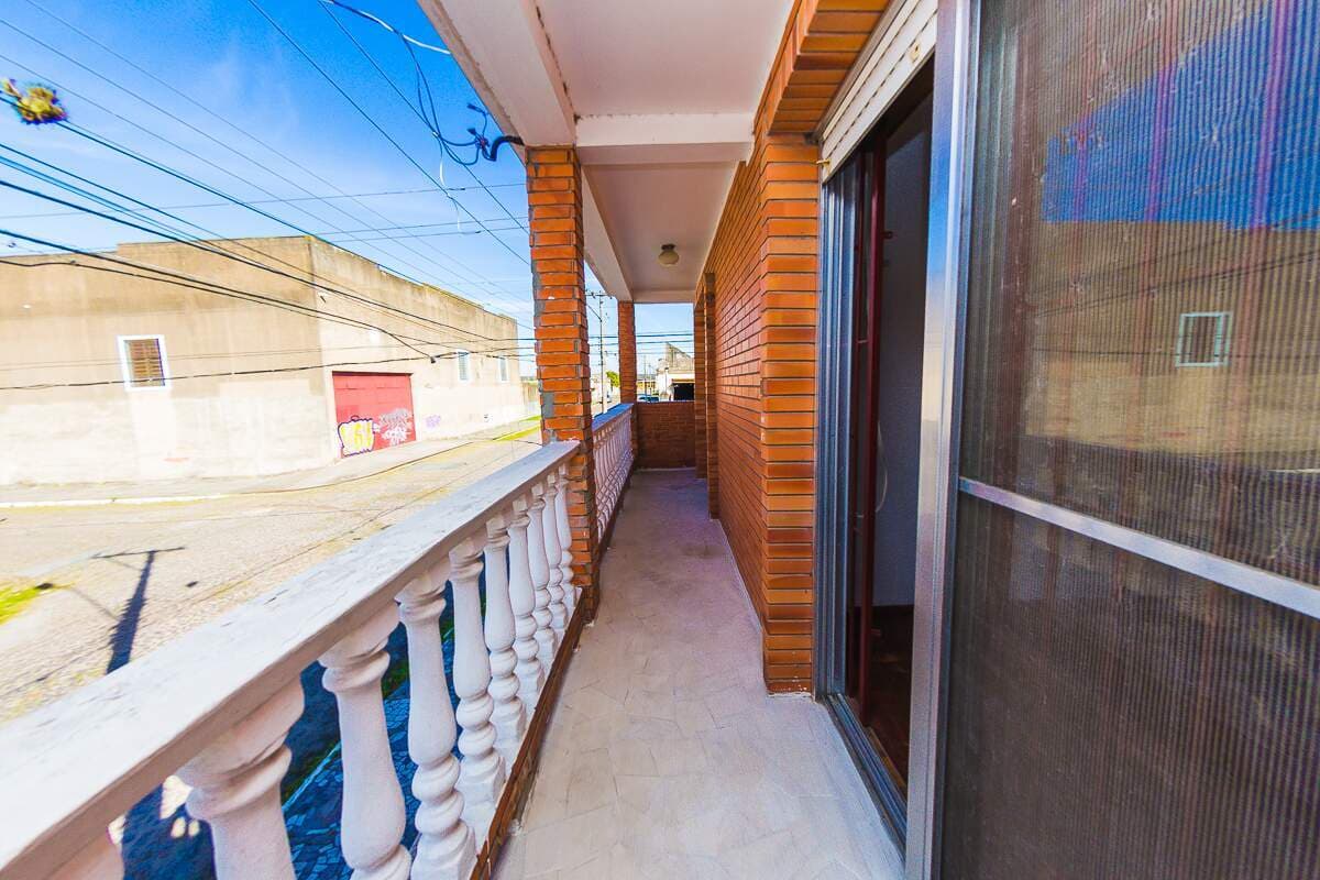 ibl9z-casa-resid-5-quartos-no-pelotas-sacada.jpg
