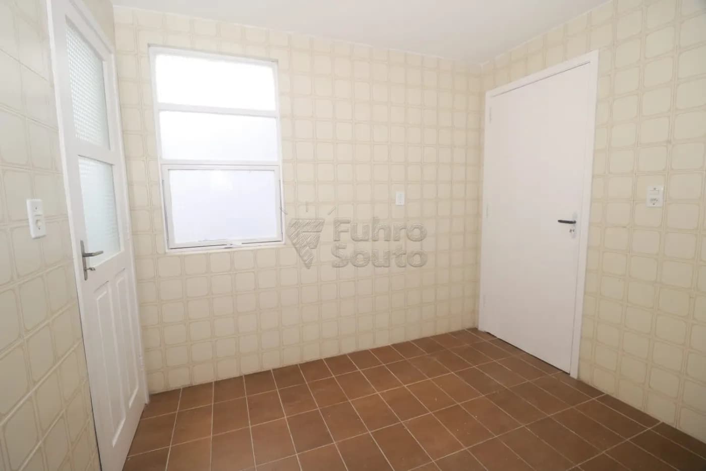 inp7cg-pelotas-apartamento-padrao-centro-21-05-2026_18-00-29-6a0f726d3e7d4.webp