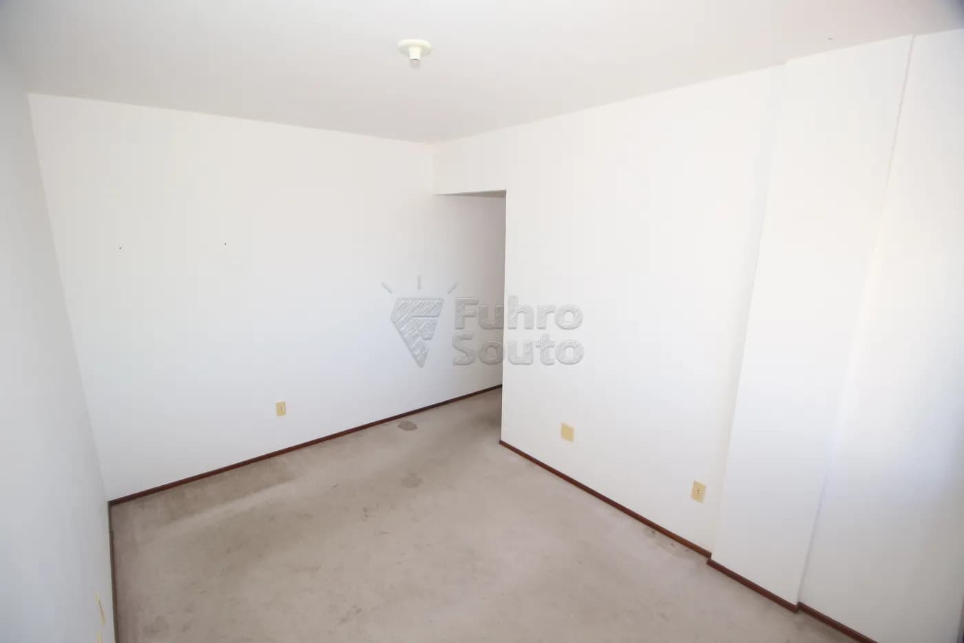 iq12y-pelotas-apartamento-padrao-centro-12-03-2025_00-52-28-14.webp