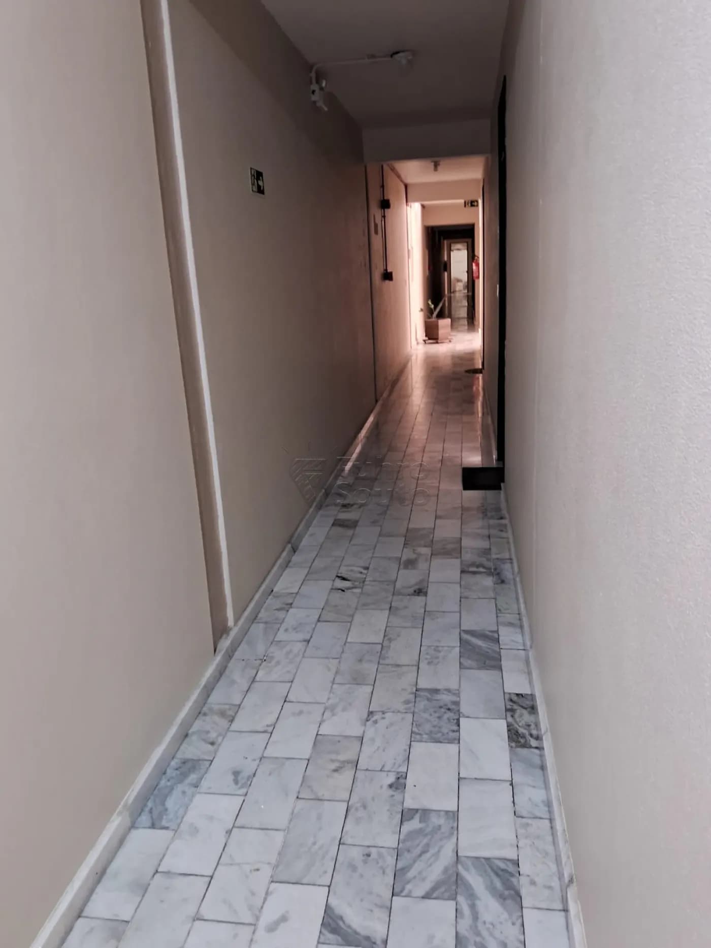 iwny5p-pelotas-comercial-sala-em-condominio-centro-31-03-2026_15-06-16-69cc0d1818cd2.webp