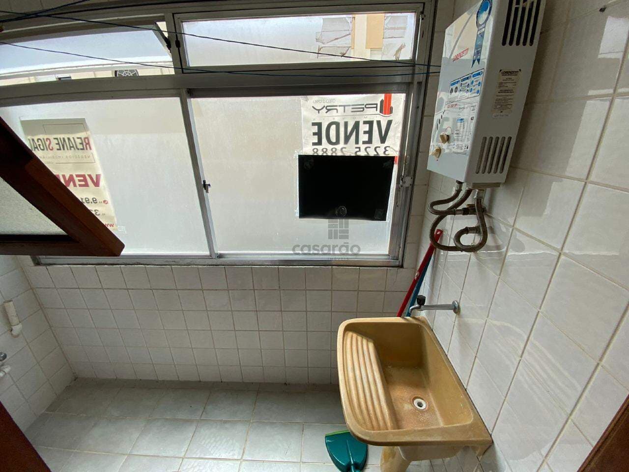 iyn3ze-apartamento-2-quartos-no-pelotas-area-de-servico.jpeg