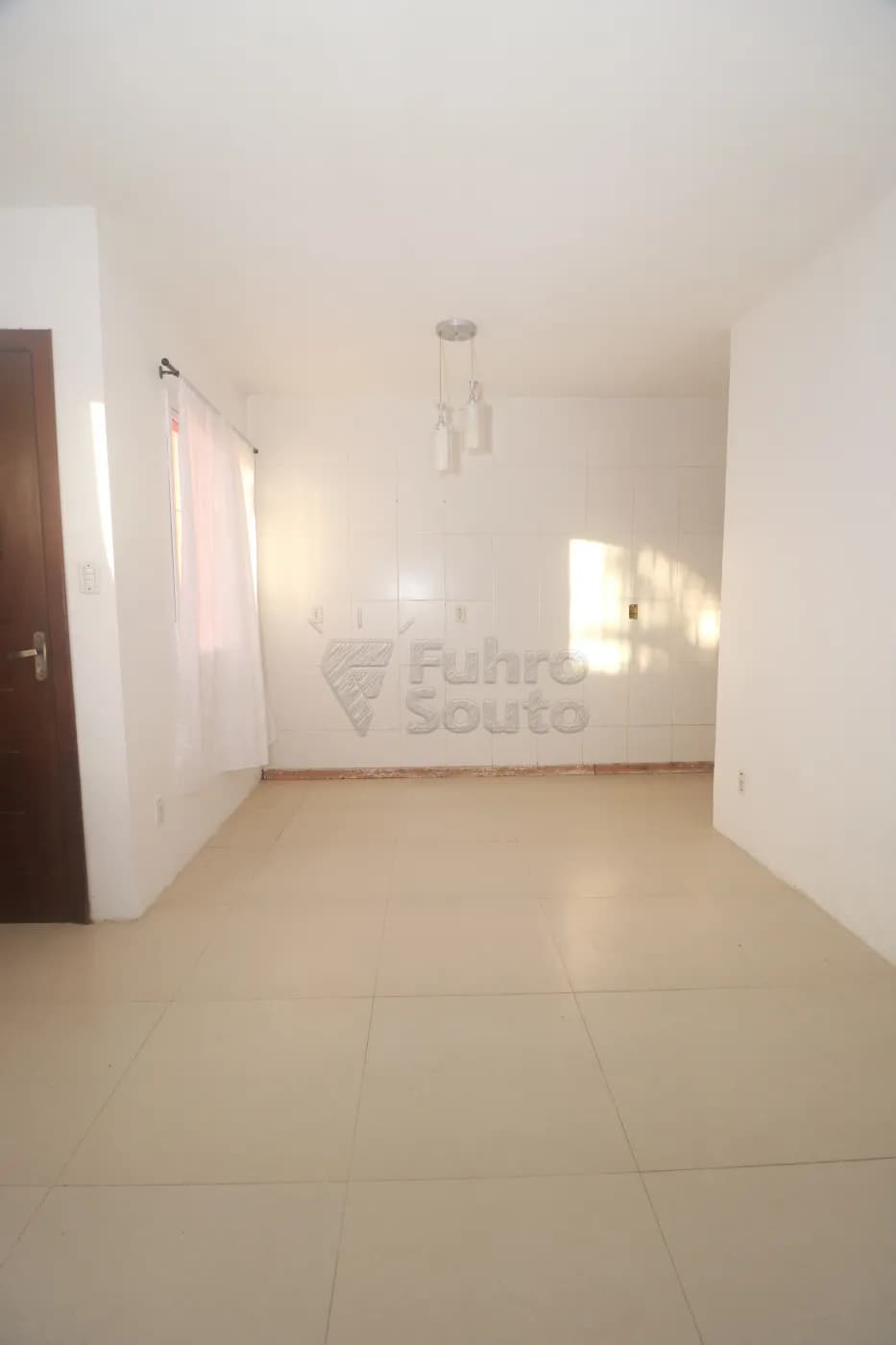 izvh6v-pelotas-casa-padrao-laranjal-24-05-2026_21-58-29-6a139eb5ced79.webp