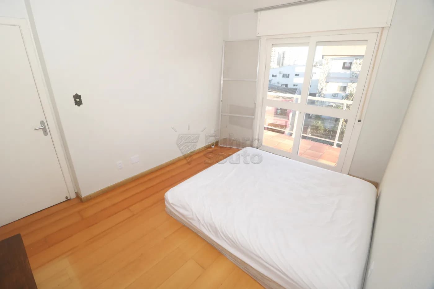 j1852-pelotas-apartamento-padrao-centro-12-05-2026_00-46-41-6a02a2a109858.webp