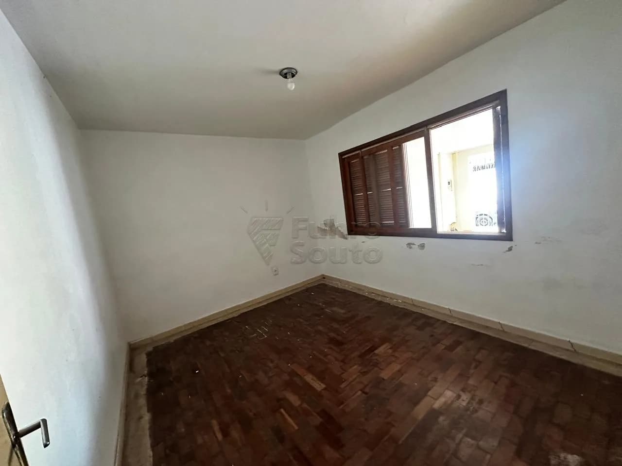 j227bwv-pelotas_casa_padrao_centro_30-06-2026_13-35-10_16.webp