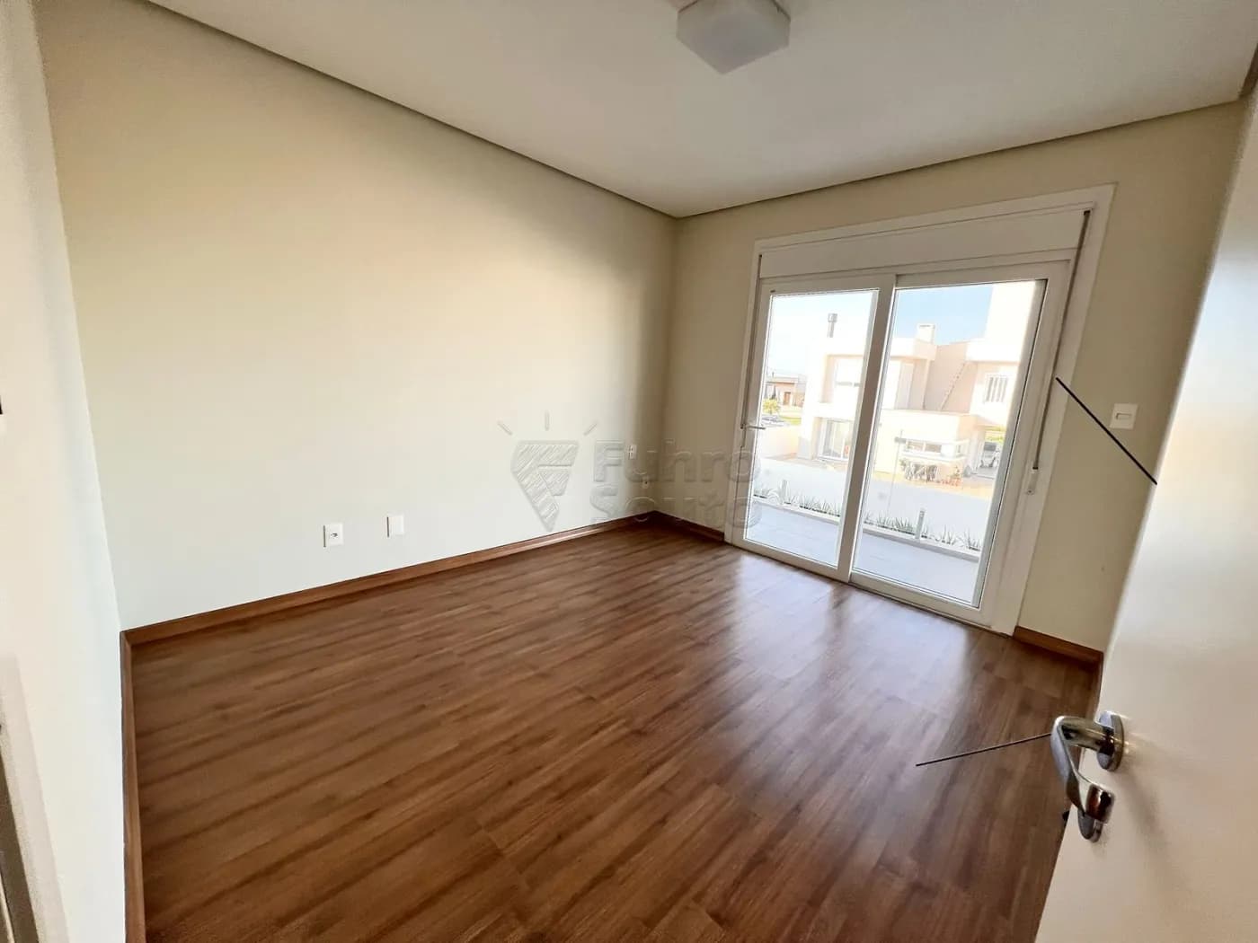 ja1zo-pelotas-casa-condominio-laranjal-27-10-2023_16-04-51-9.webp