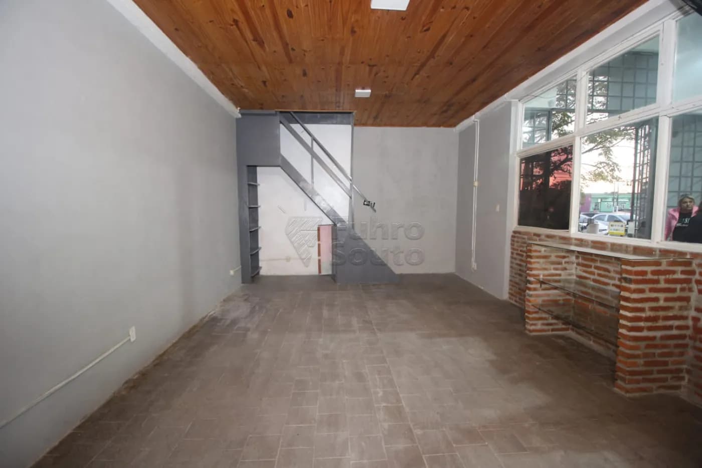 jc5bwe-pelotas-comercial-sala-em-condominio-fragata-30-06-2025_16-18-41-16.webp