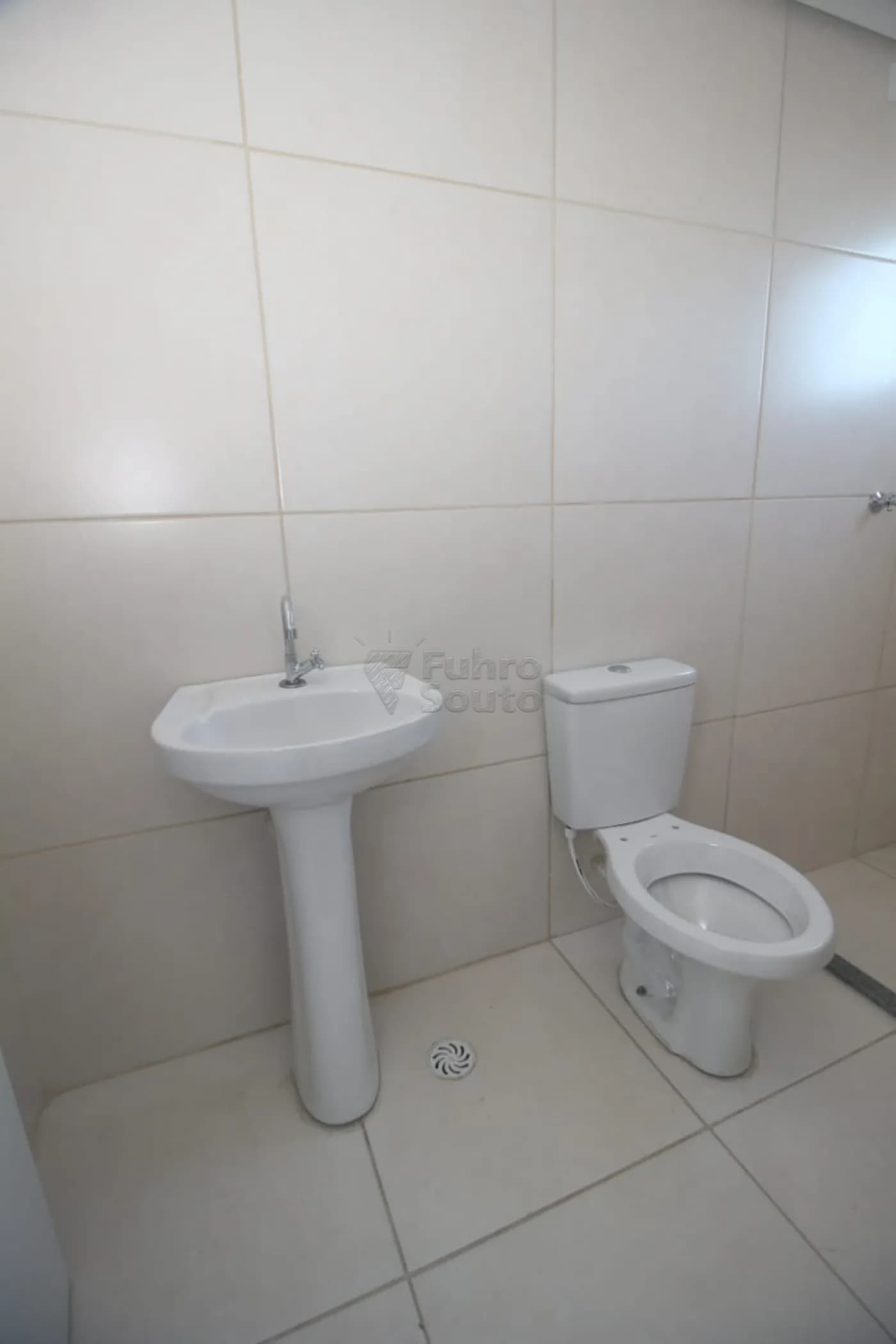jh145r-pelotas-apartamento-padrao-sao-goncalo-28-06-2025_11-32-04-12.webp