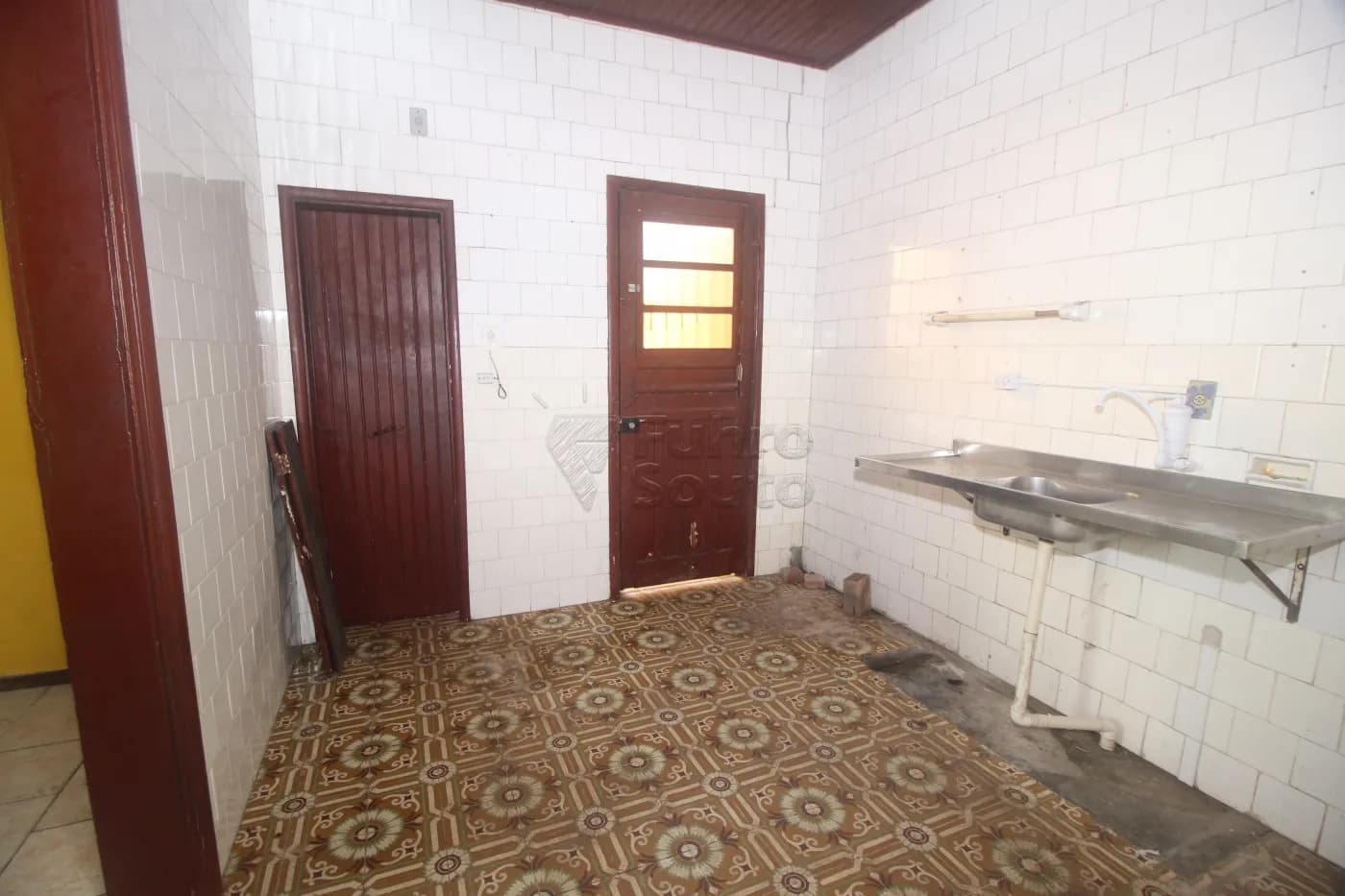jjs0gh-pelotas-casa-padrao-centro-21-07-2025_23-30-00-12.webp