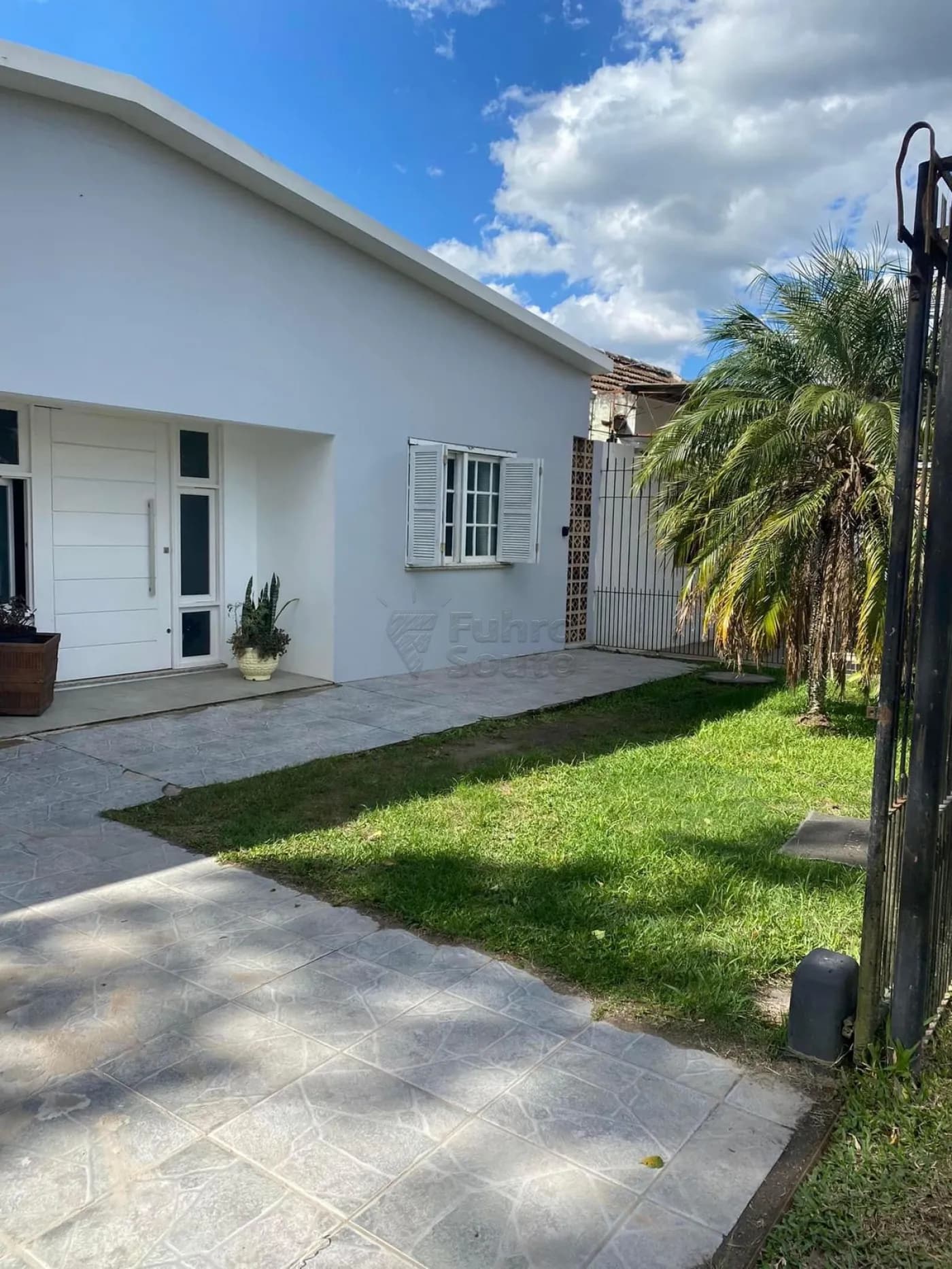 jkz51y-pelotas-casa-padrao-tres-vendas-18-04-2024_10-51-53-25.webp
