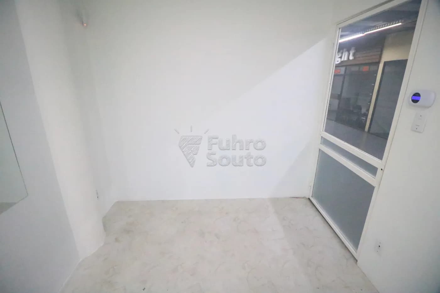 jtgg0k-pelotas-comercial-sala-em-condominio-centro-22-05-2026_01-42-34-6a0fdeba272d5.webp