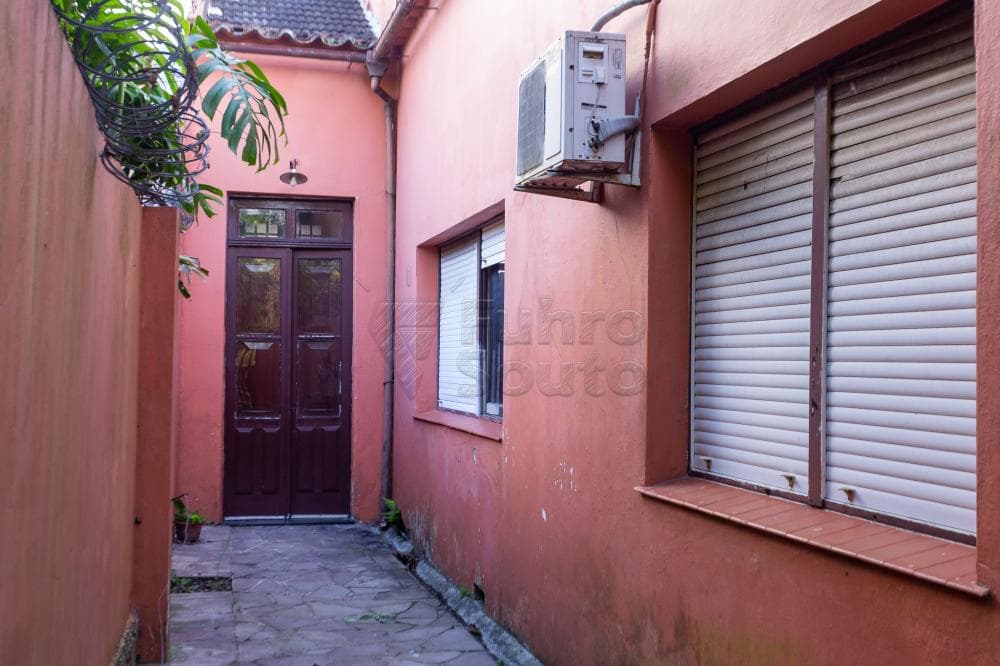 jv69uw-pelotas-casa-padrao-centro-13-10-2022_10-58-04-8.jpg