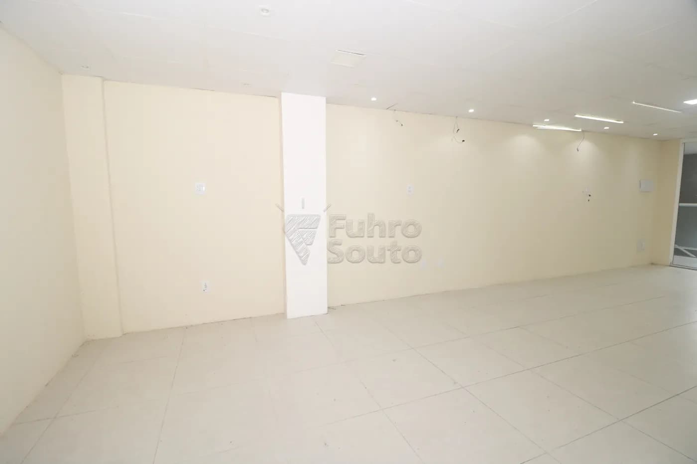 jvg46-pelotas-comercial-loja-em-condominio-centro-22-05-2026_01-28-39-6a0fdb7719b8d.webp