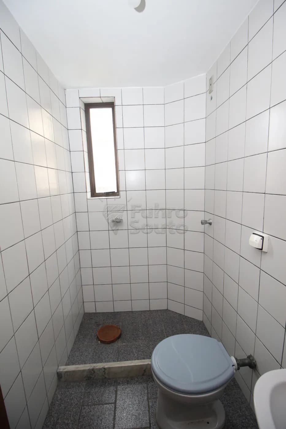 jwiwkp-pelotas-comercial-sala-em-condominio-centro-17-06-2024_18-53-04-7.webp