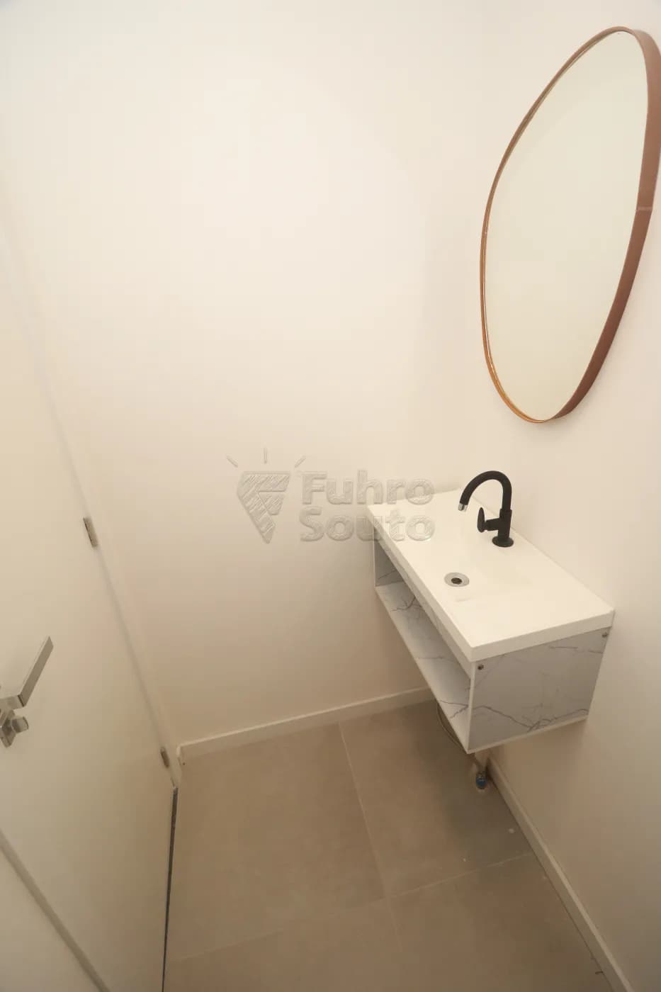 jzk3yi-pelotas-comercial-sala-em-condominio-sao-goncalo-06-05-2026_23-07-15-69fbf3d3f10b4.webp