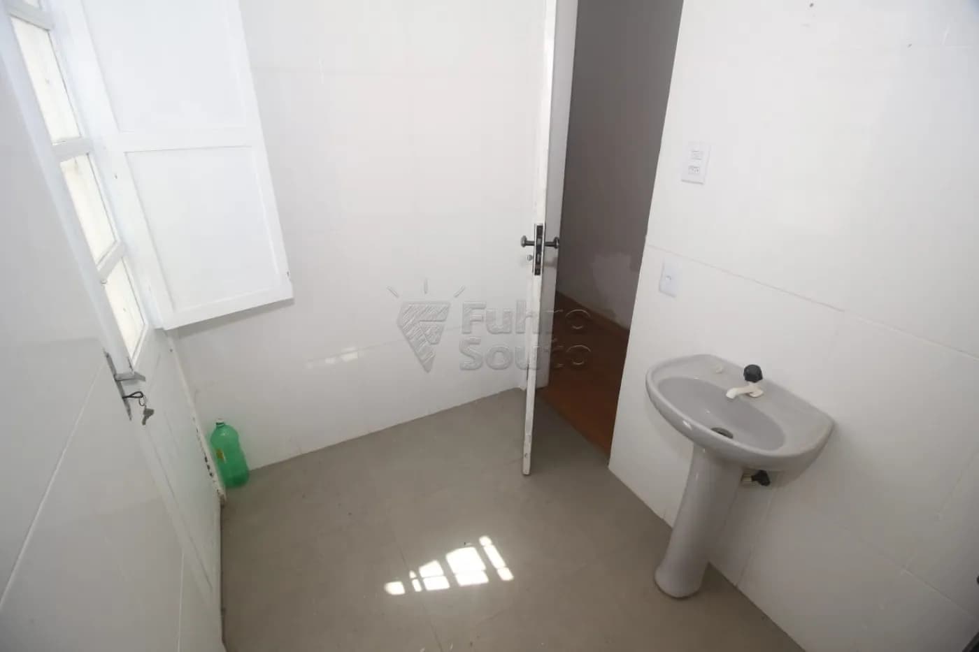 k4kvp3-pelotas-casa-padrao-centro-22-10-2025_11-40-21-11.webp