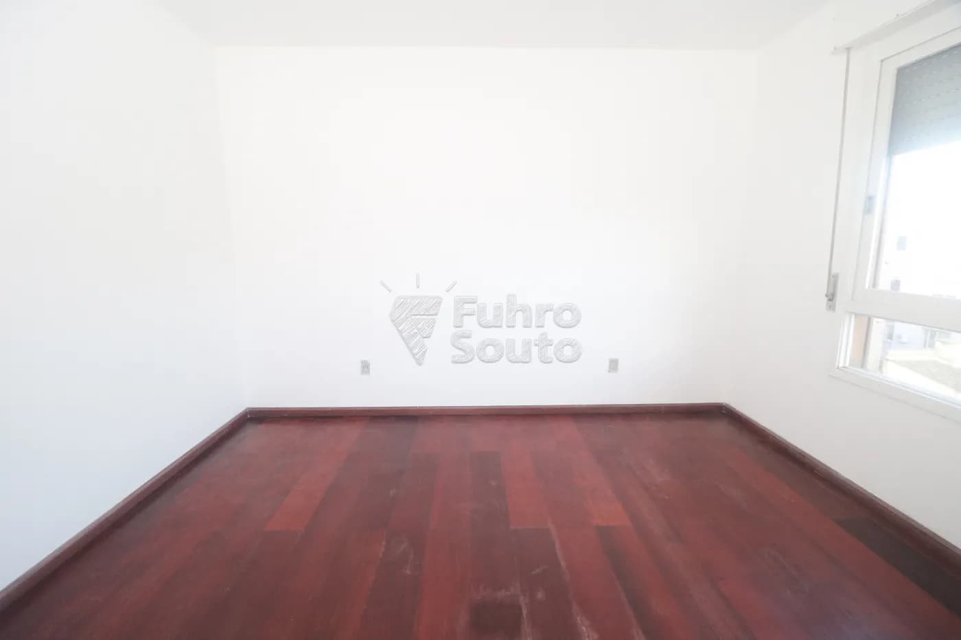 k7tm-pelotas-apartamento-padrao-centro-27-05-2026_01-14-17-6a166f99207c0.webp