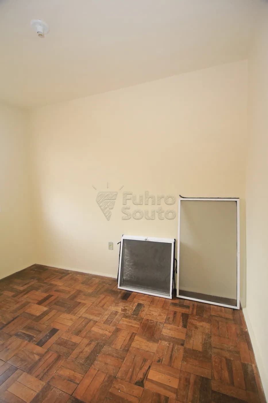 k8gtm-pelotas-apartamento-padrao-centro-04-11-2025_00-57-04-19.webp