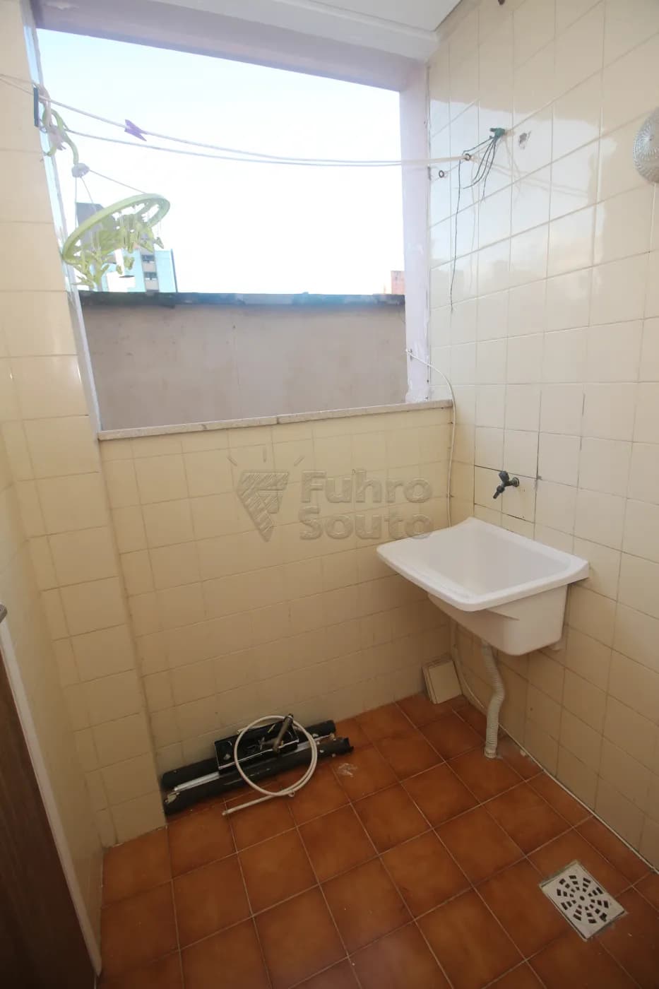 k9clyb-pelotas-apartamento-padrao-centro-18-07-2025_22-44-22-26.webp