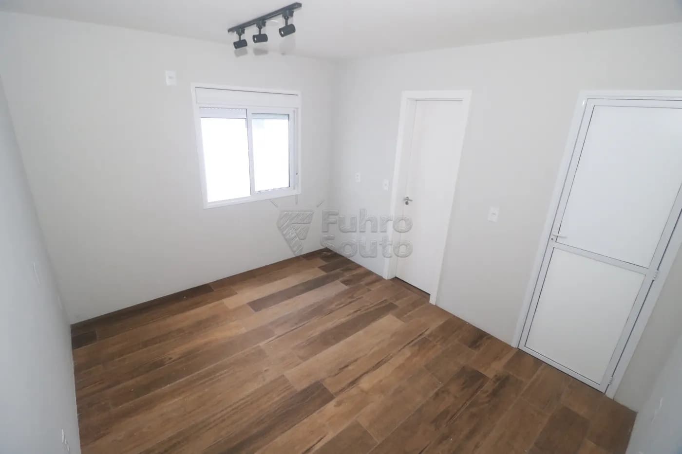 kca2w-pelotas-apartamento-padrao-centro-30-01-2026_00-18-58-697c23222d3a0.webp