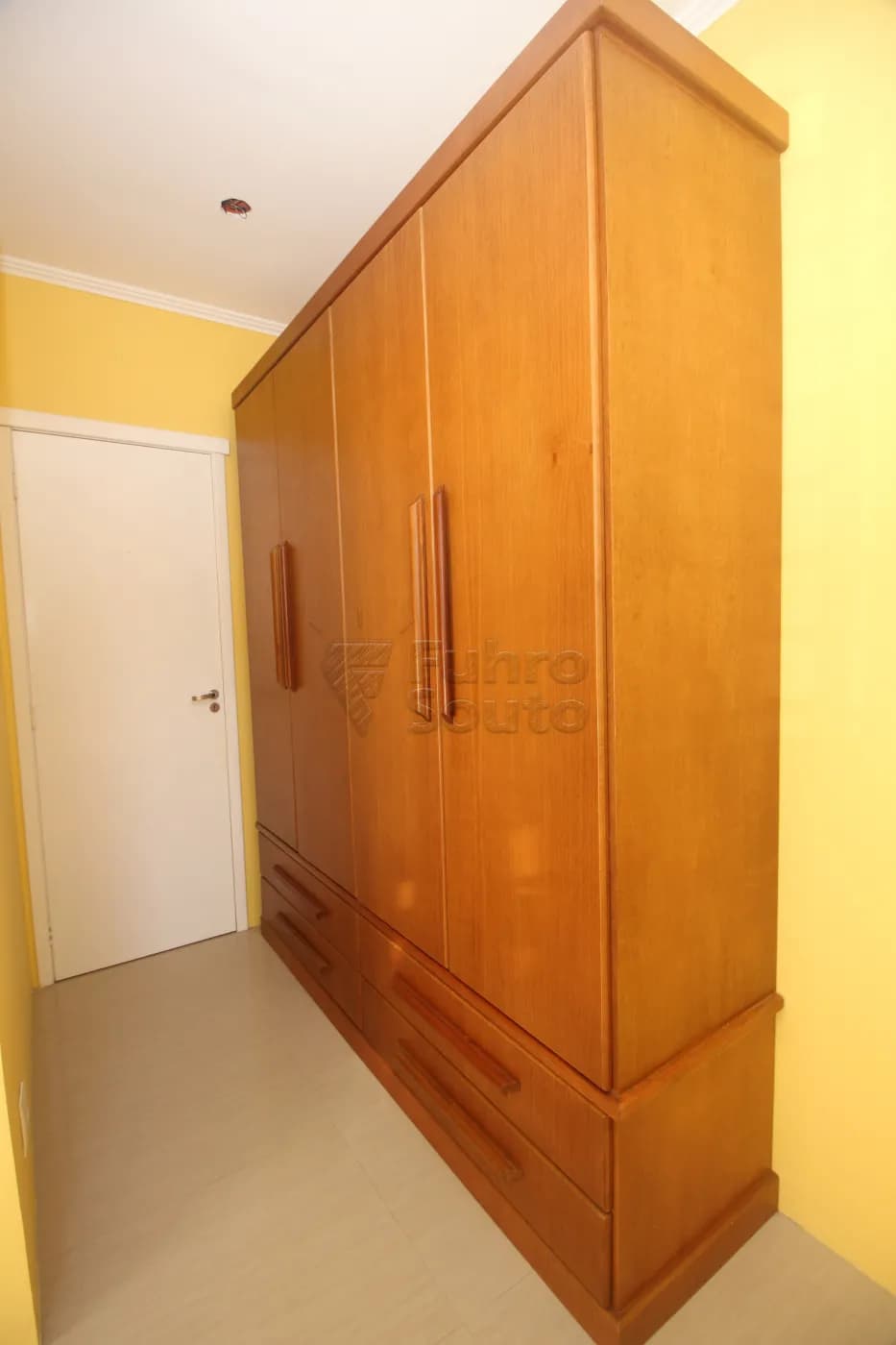 kfkbsw-pelotas-casa-condominio-tres-vendas-14-02-2025_23-39-22-11.webp