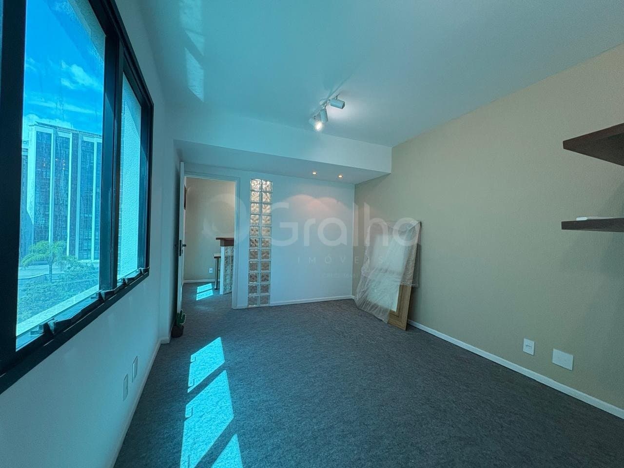 kfl7j9-ir9AI7M3IOe_4251069c29a5461f7a.jpg