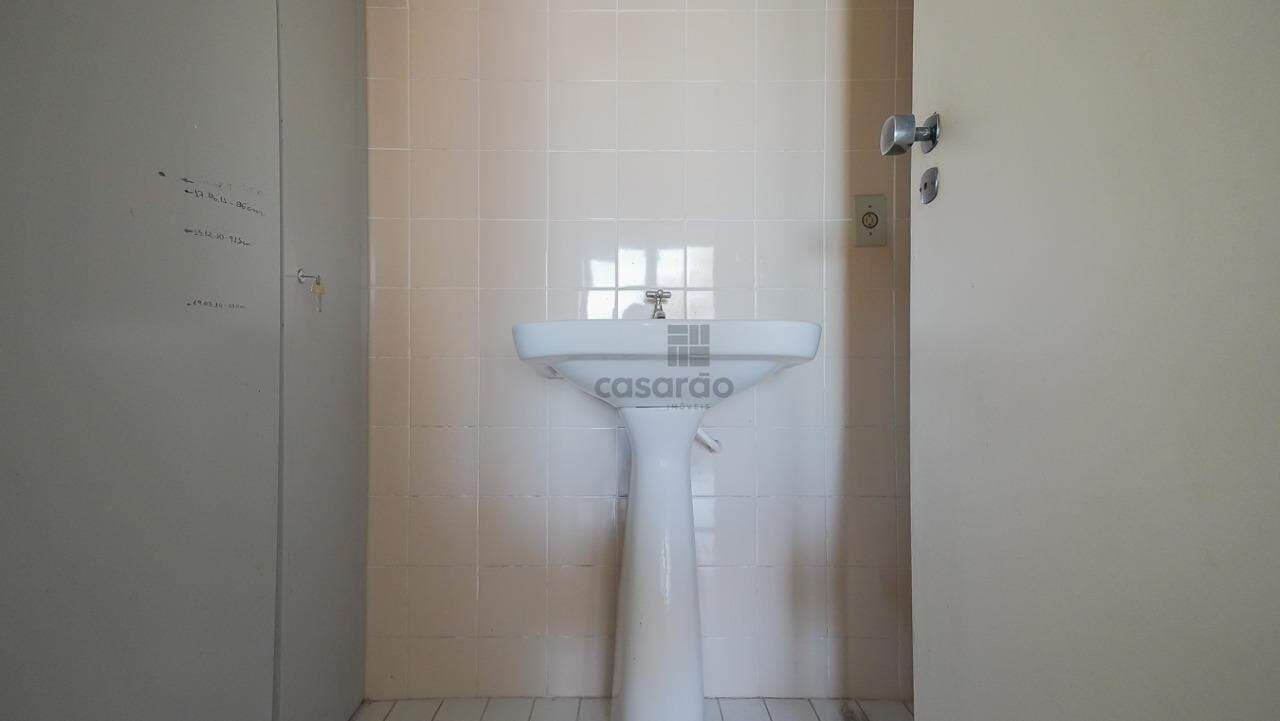 kgjdf6-apartamento-4-quartos-no-pelotas-banheiro-auxiliar.jpg