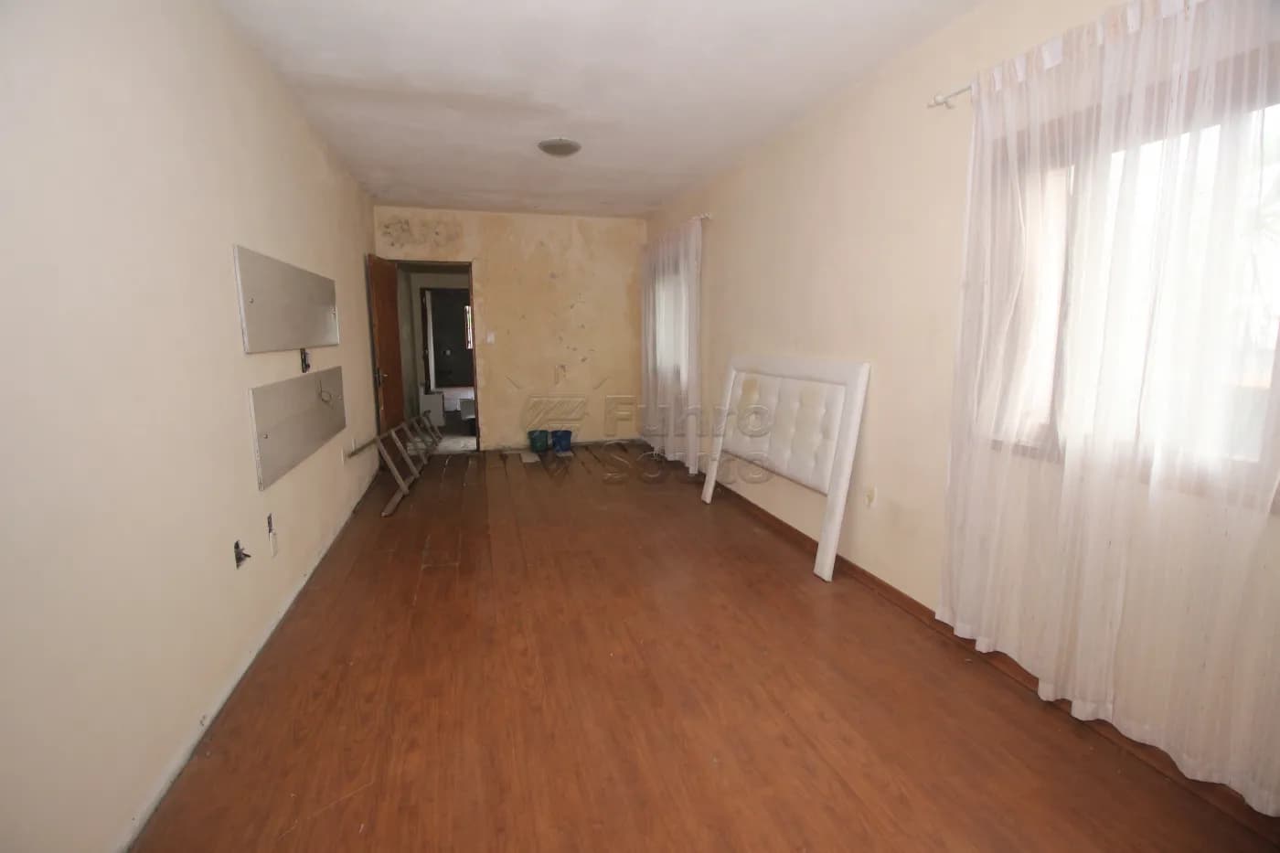 kij638-pelotas-casa-padrao-centro-07-11-2024_02-33-00-34.webp