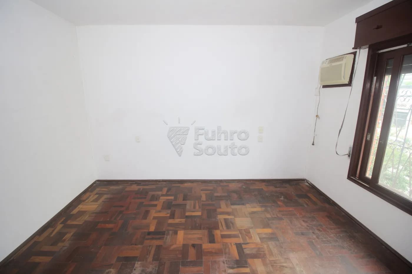 kpodv9-pelotas-casa-padrao-centro-15-12-2024_01-04-55-14.webp