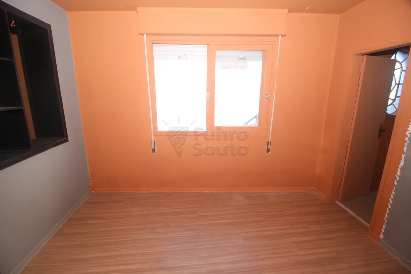 ku1au-pelotas-casa-padrao-centro-22-09-2025_23-39-15-61.webp