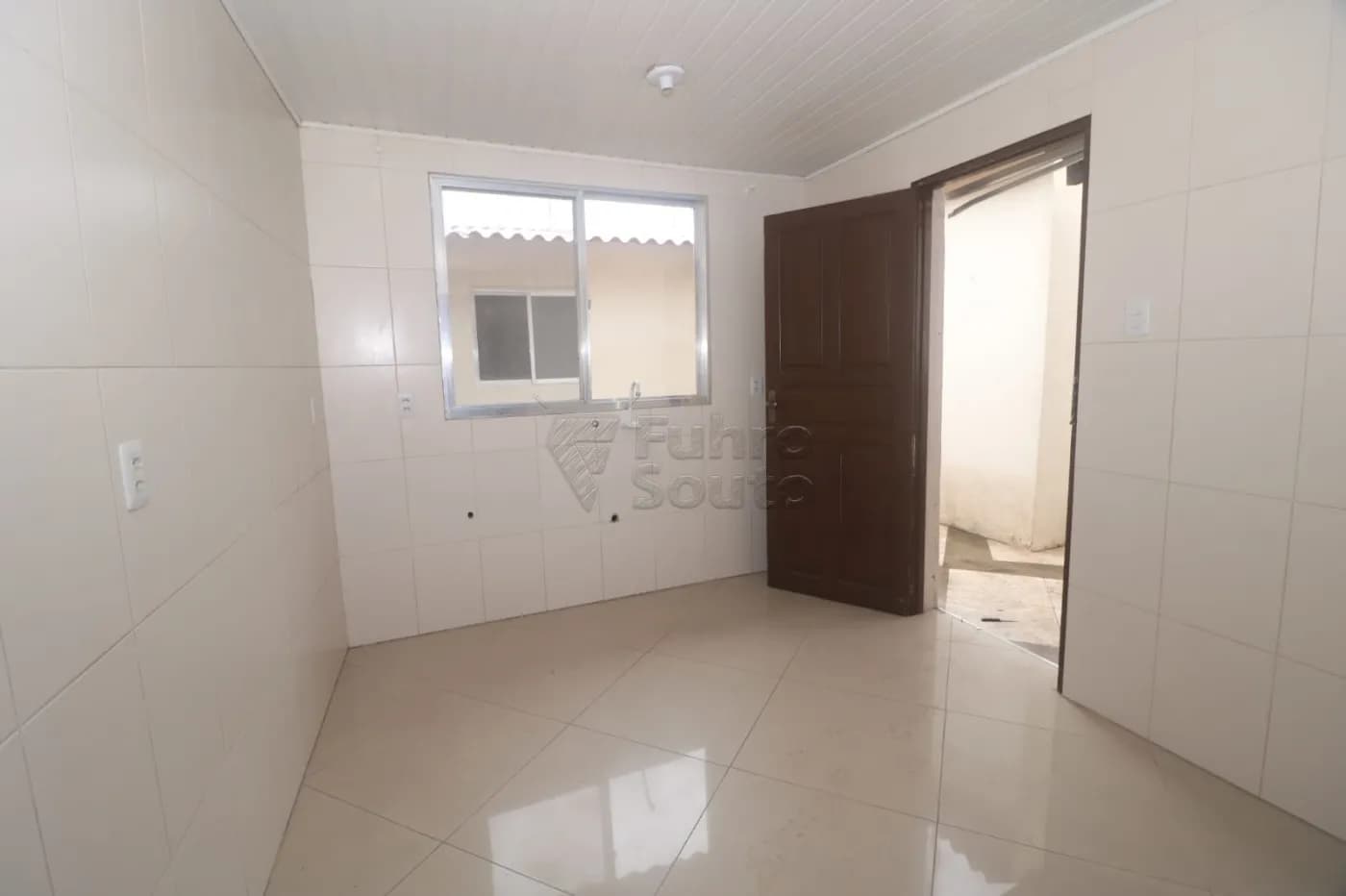 kuvp7-pelotas-casa-padrao-centro-12-12-2025_15-00-20-693c5834c3746.webp