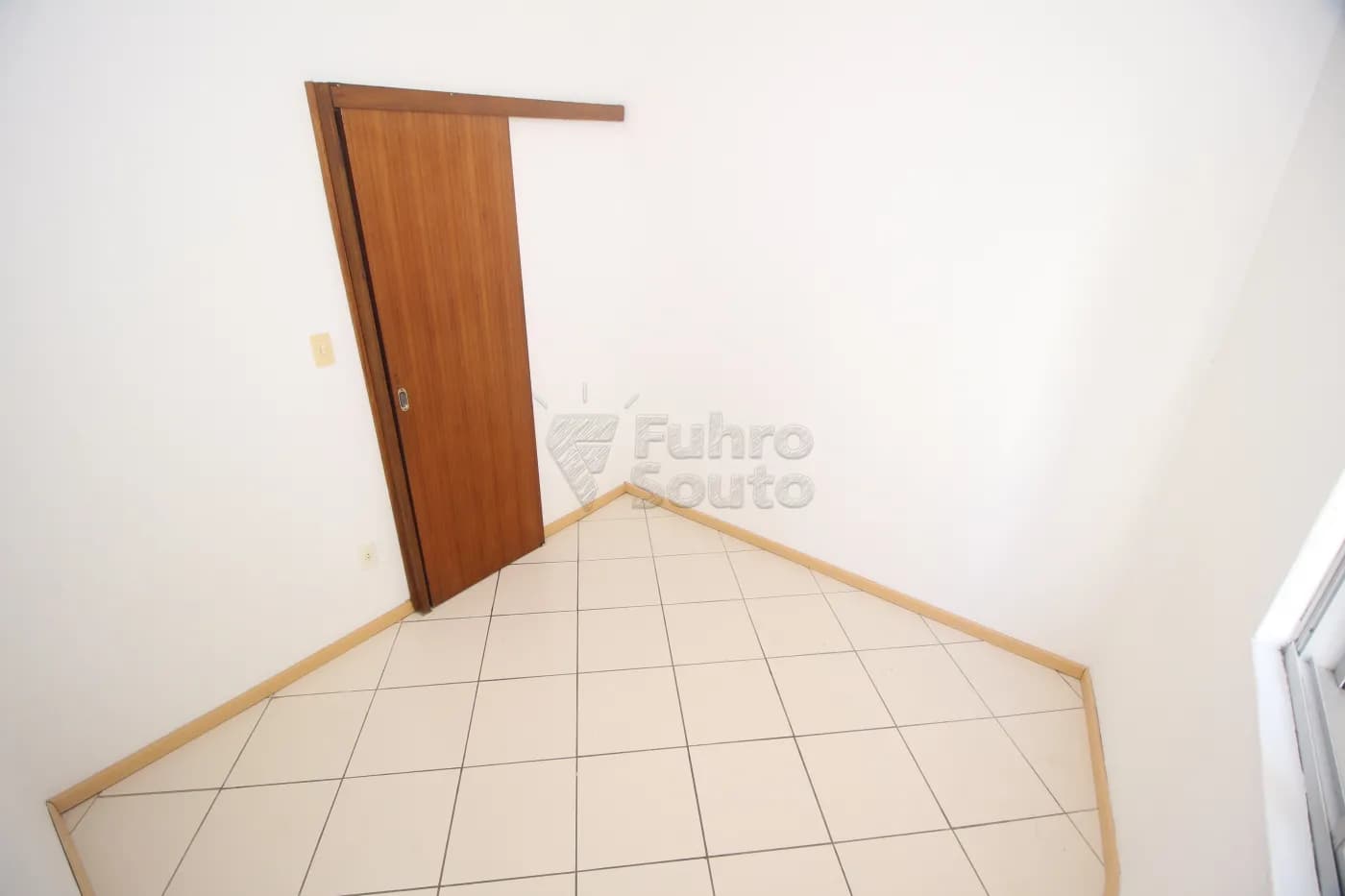 kuwns-pelotas-apartamento-padrao-centro-18-12-2024_02-59-50-5.webp