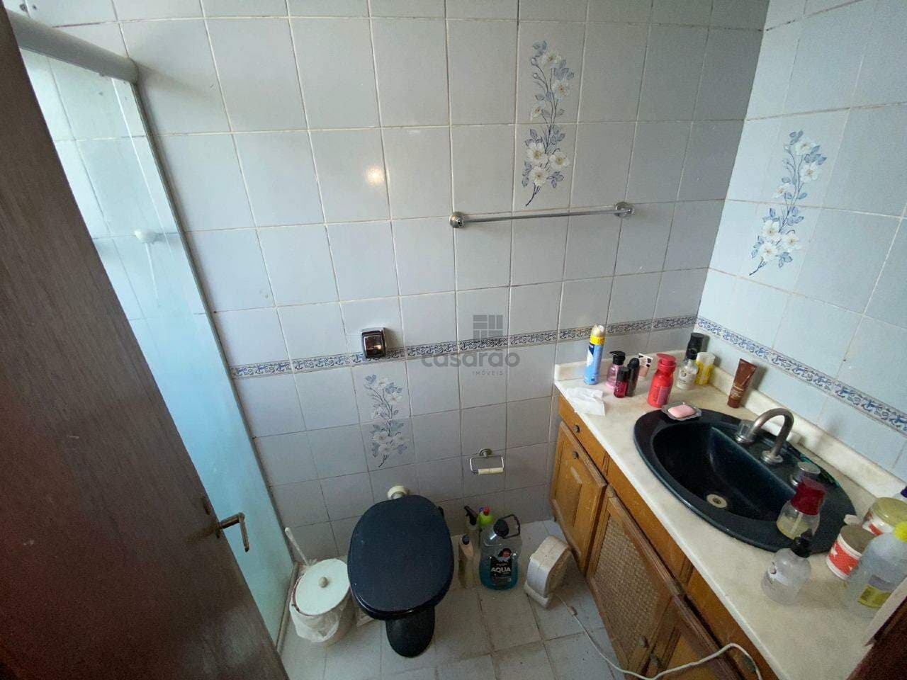 la6w5-casa-comercial-no-pelotas-banheiro-social-1.jpeg