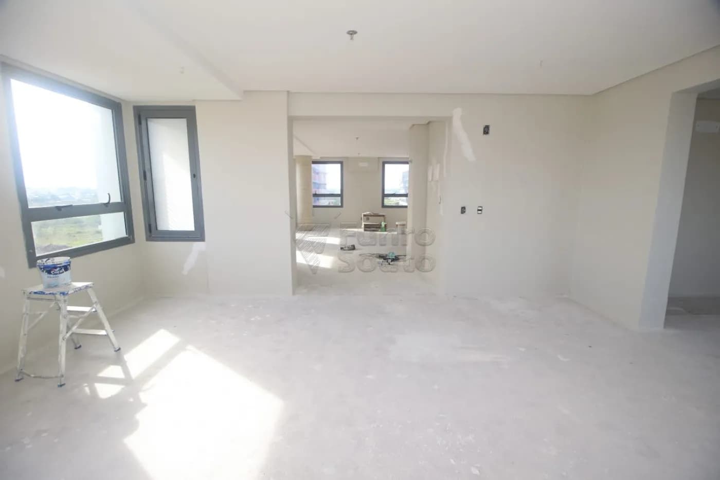 lchwvmd-pelotas-comercial-sala-em-condominio-sao-goncalo-19-05-2025_10-33-30-7.webp